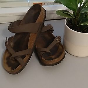 Birkenstock sandals brown color
